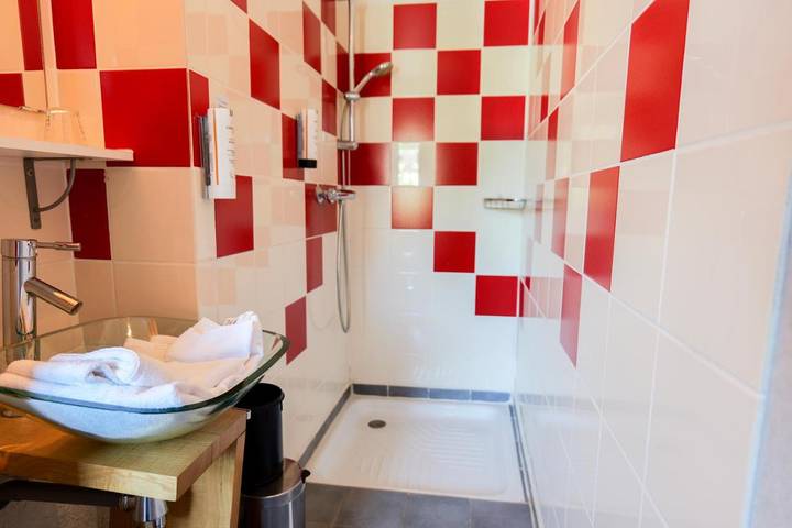 Hôtel pour 2 personnes, avec terrasse et vue, animaux acceptés à Beaulieu-sur-Dordogne - 3