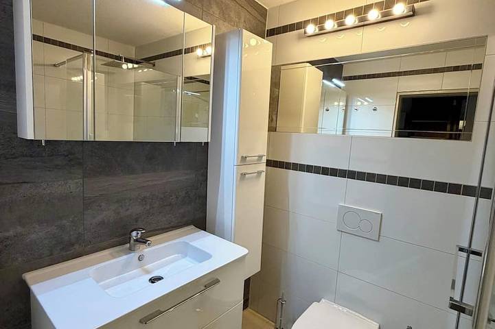 Ganze Wohnung, Ferienapartment bis 4 Pers. Südbalkon,  Hallenbad/Sauna, Golf, Klettergarten in Scheidegg, Bayerisch Schwaben