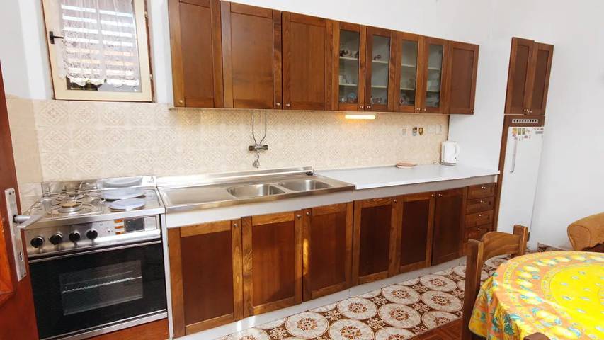 Ferienwohnung für 5 Personen, mit Terrasse in Biograd na Moru - 4