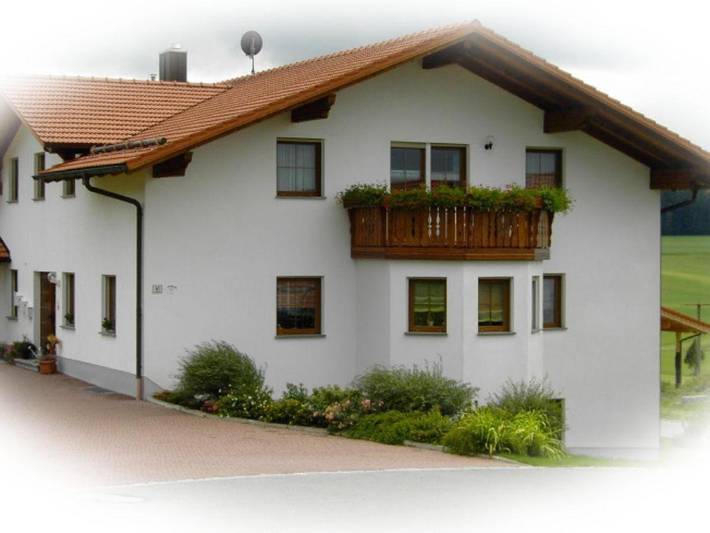 Ferienwohnung für 5 Personen, mit Garten und Balkon in Hohenau