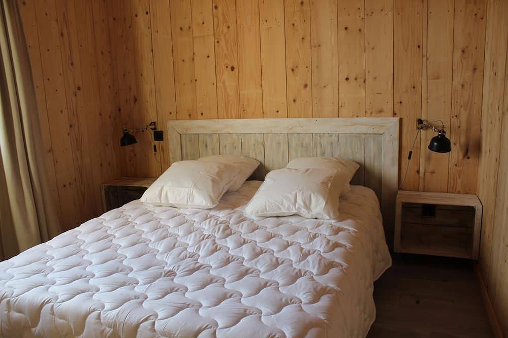 Chalet \"le pradou\" de nueva construcción, wifi gratis, calefacción incluida. in Murol, Parque Natural Regional Volcans d'Auvergne