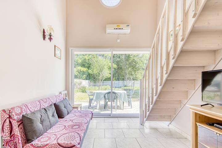 Hel studio-lejlighed, Apartment Between Vineyards and Ocean – Nature and Comfort Getaway in Queyrac, Regional Naturpark i Médoc