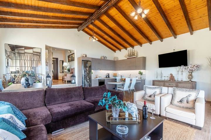 Entire apartment, Apartment 'Angela Panorama' with Sea View, Wi-Fi and Air Conditioning in Paleokastritsa, Corfu