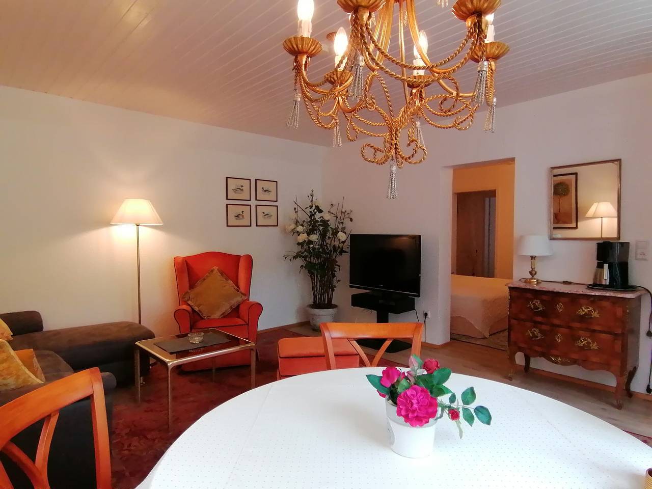 Entire apartment, Apartment '1' with Private Terrace, Shared Garden and Wi-Fi in Meersburg, Region Bodensee-Oberschwaben