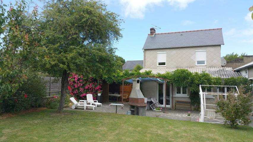 Location de vacances pour 6 personnes, avec jardin à Sains