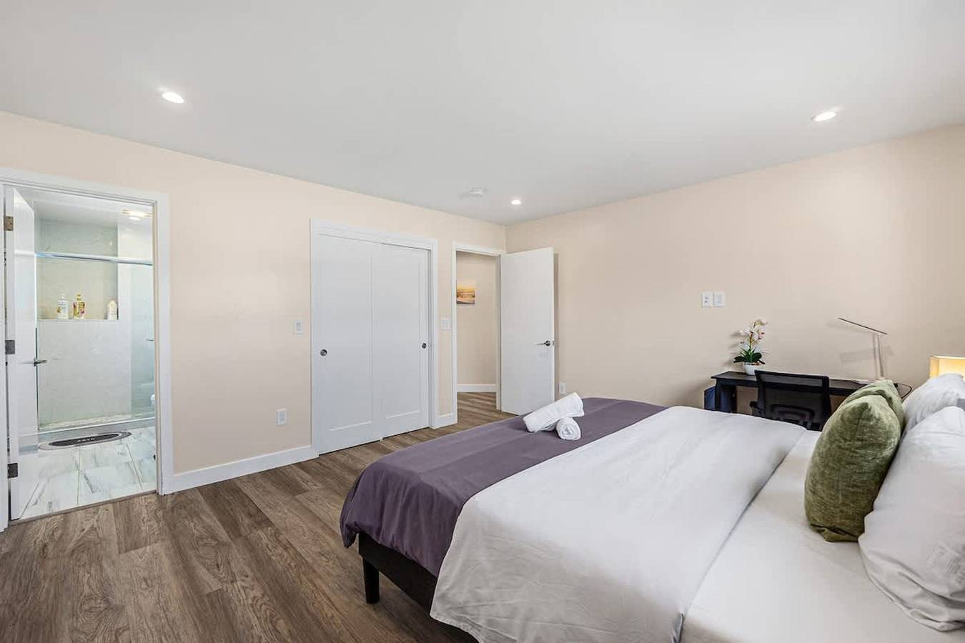 Cozy   Quiet Safe Bright 4brs Home in Daly City in Daly City, San Mateo County
