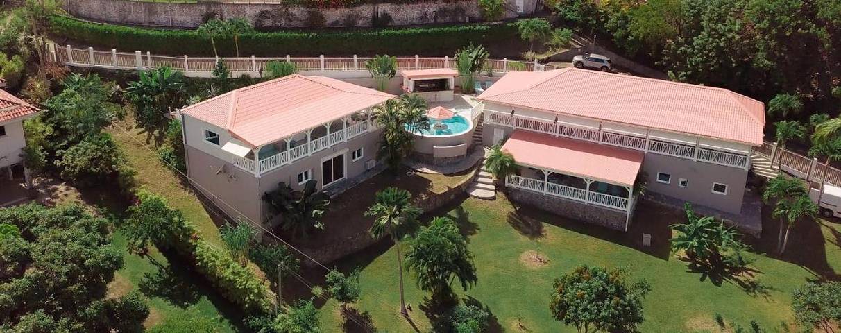 Maison d’hôte pour 2 personnes, avec jardin et terrasse ainsi que piscine et vue dans Le Marin - 2