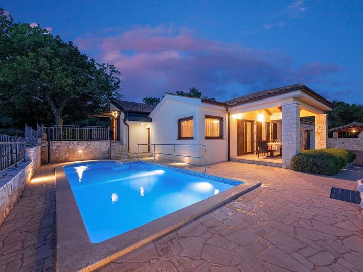 Casa vacanza per 6 persone, con piscina e terrazza nonché giardino in San Marco