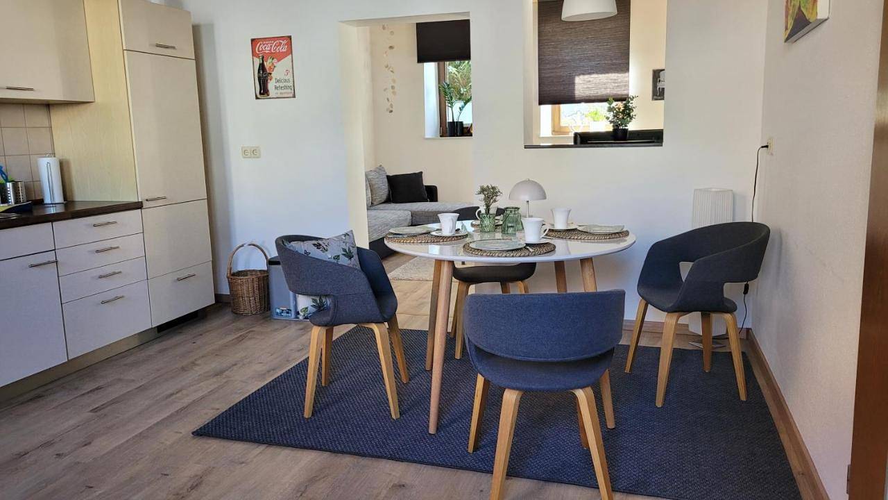 Ganze Wohnung, Am Diemelradweg in Warburg, Kreis Höxter