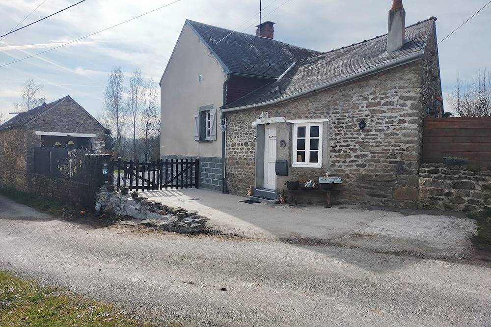 Ganze Wohnung, Knus Verblijf Voor het Hele Gezin met Uitzicht Over de Vallei van de Creuse in Crozant, Guéret und Umgebung