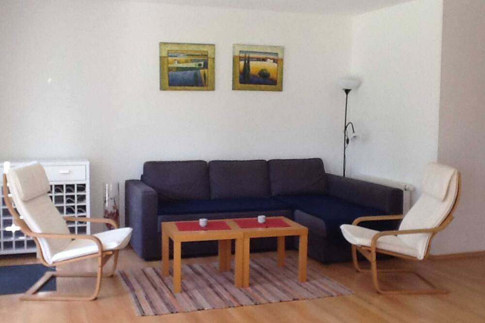 Ganze Wohnung, Haus Inge am Park - Haus Inge am Park _Fewo im Eg in Kenzingen, Südschwarzwald