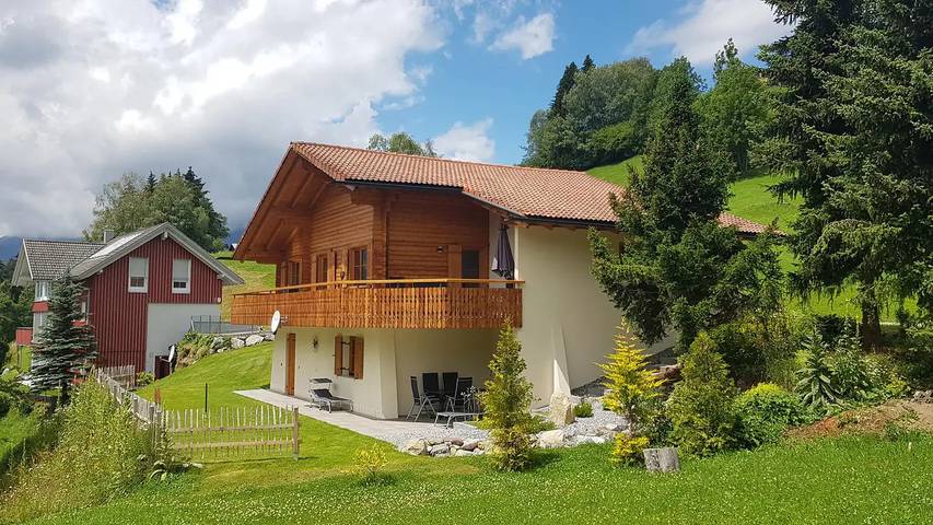 Ferienhaus für 6 Personen, mit Balkon und Sauna sowie Garten in Vorarlberg