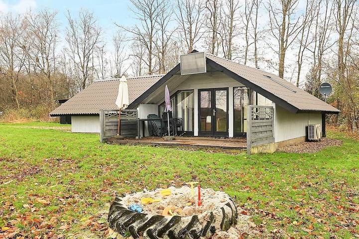Ferienhaus für 6 Personen, mit Terrasse in Astrup Vig