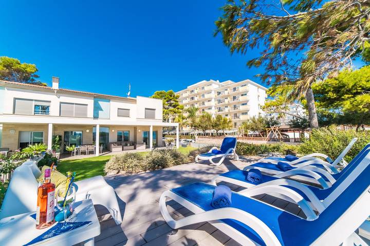Ferienhaus für 6 Personen, mit Terrasse und Garten in Playa de Muro - 2