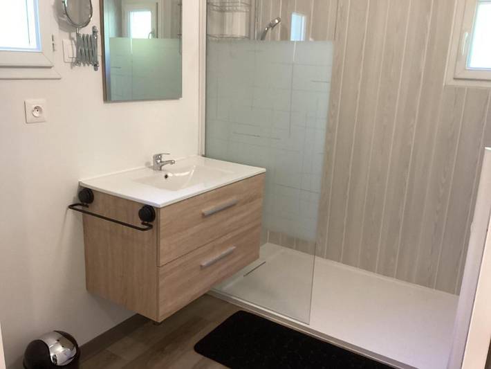 Gîte pour 2 personnes, avec vue ainsi que piscine et jardin à Pont-de-Labeaume - 4