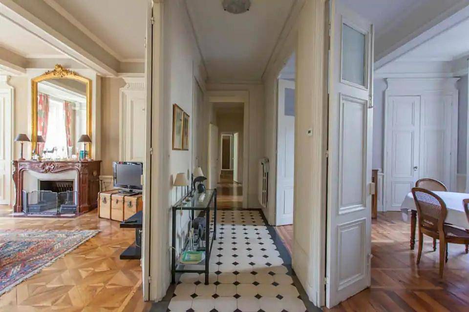 Double Room with Private Bathroom in Grenoble, Isère