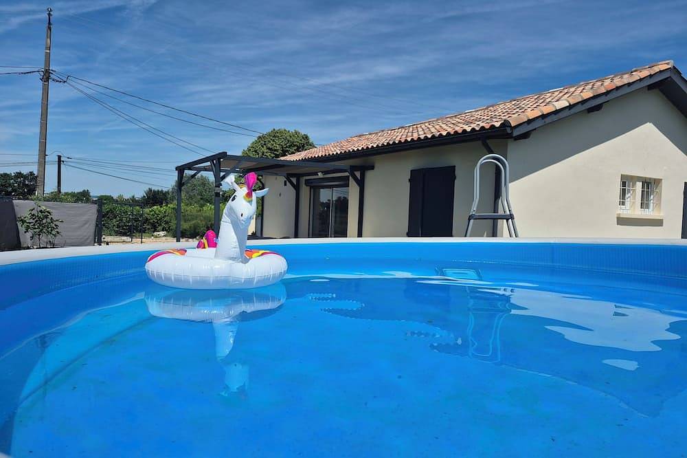 Gite Chez mamie 7 people swimming pool Ste Livrade sur Lot in Sainte-Livrade-sur-Lot, Quercy