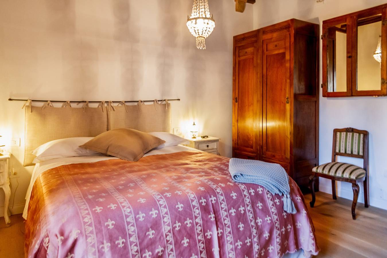 Villa im mittelalterlichen Borgo mit Bergblick, Wlan und Klimaanlage in Cinigiano, Grosseto Provinz