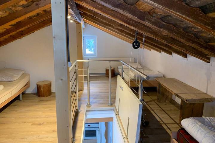 Ganze Ferienwohnung, Ferienhaus Bergflow - 4-Zimmerwohnung mit urigem Dachstock und zwei separaten Duschen/Wc in Flumserberg, Flums