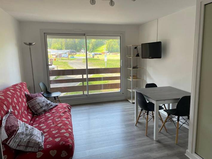 Gîte pour 4 personnes, avec vue et balcon à Laveissière - 3