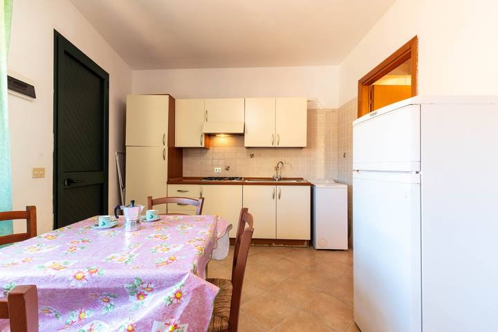 Entire apartment, City apartment with balcony – Apartment Cavour Codice F in Crabonaxa/Villasimius, Villasimius