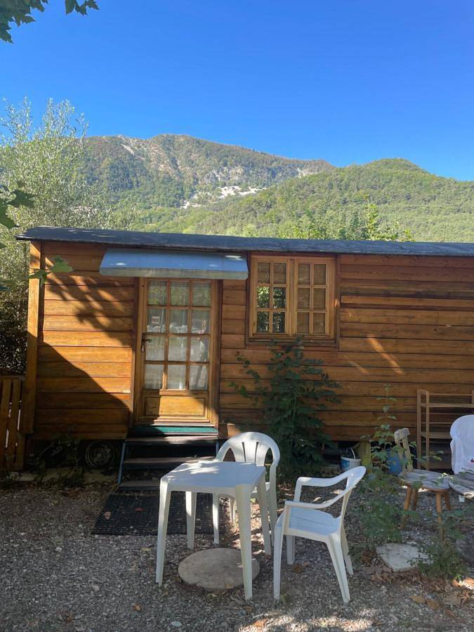 Camping pour 3 personnes, avec Terrasse ainsi que Jardin et Vue