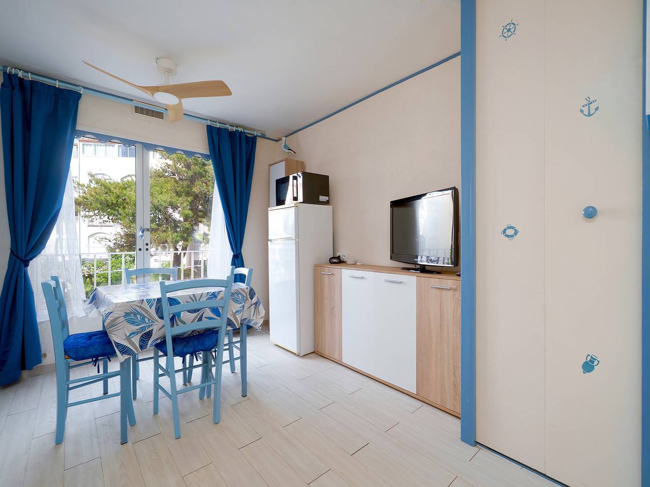 Estudio entero, Les Girelles N°44 in Cap d'Agde, Agde