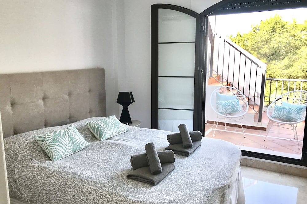 Entire apartment, Penthouse on Los Arqueros golf in Los Arqueros Golf and Country Club, Benahavís