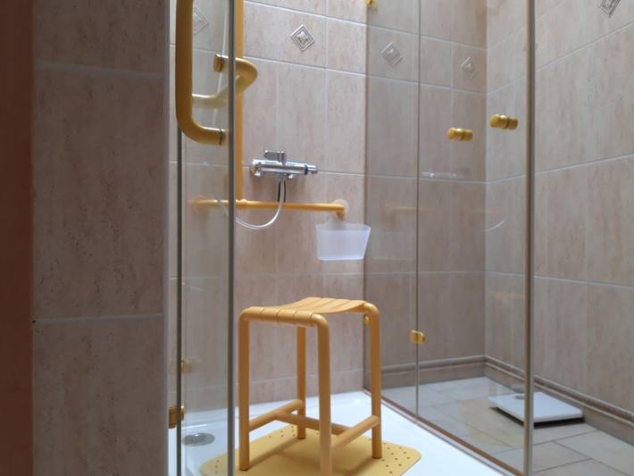 Bungalow für 2 Personen, mit Terrasse in Mecklenburgische Seenplatte - 2