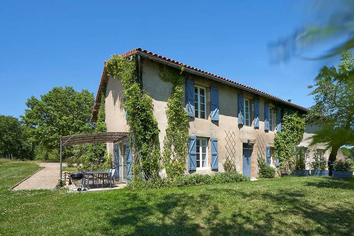 Gîte pour 6 personnes, avec jardin et terrasse - 1
