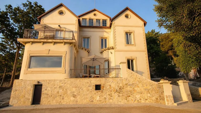 Bed and breakfast for 2 people, with pool and view as well as terrace and garden - 1