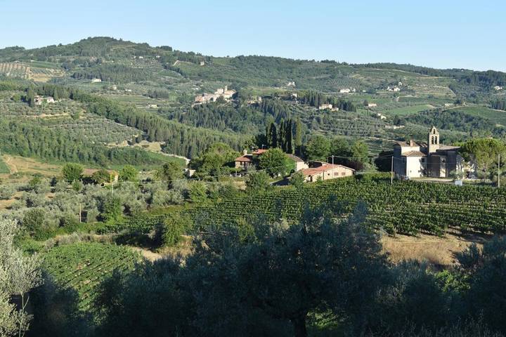 Gîte pour 2 personnes, avec vue et terrasse ainsi que jardin et piscine à Greve In Chianti - 3