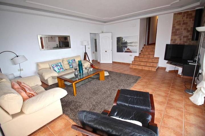 Casa rural para 10 personas, con jardín además de vistas y piscina, Se admiten mascotas en Campello - 4