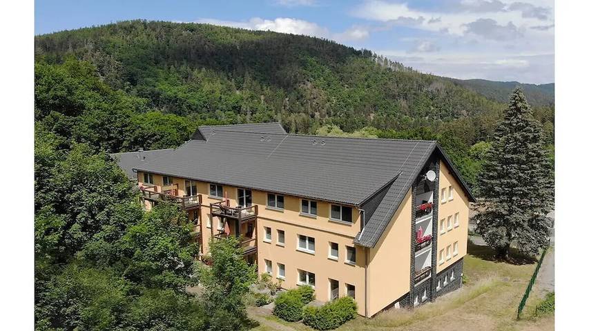 Ferienhaus für 2 Personen, mit Balkon und Garten
