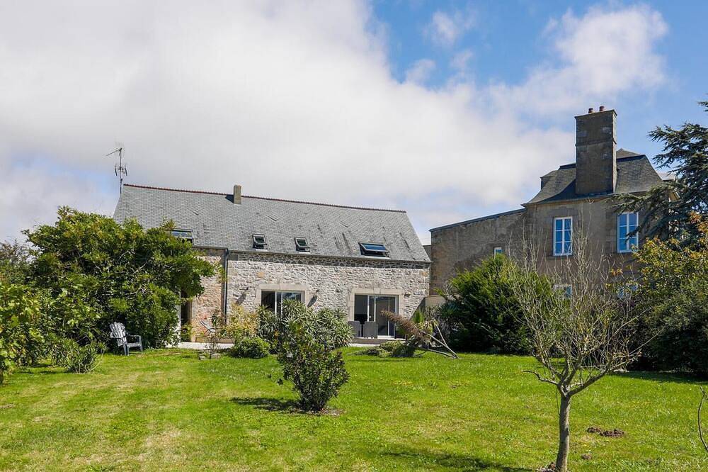 Encantadora casa de campo con jardín privado, Wifi, parking, se admiten mascotas en Flamanville in Flamanville, Côte de la Déroute