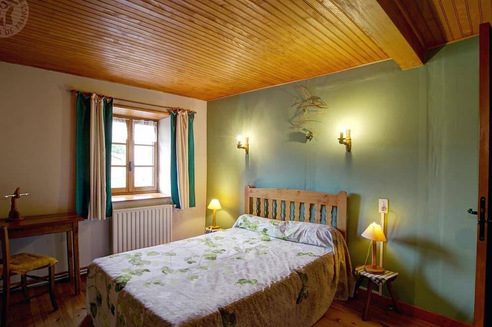 Maison avec 4 chambres et cheminée à Saint-Bonnet-le-Courreau in Saint-Bonnet-le-Courreau, Montbrison