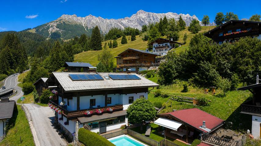 Ferienwohnung für 6 Personen, mit Balkon und Terrasse sowie Garten in Dienten am Hochkönig