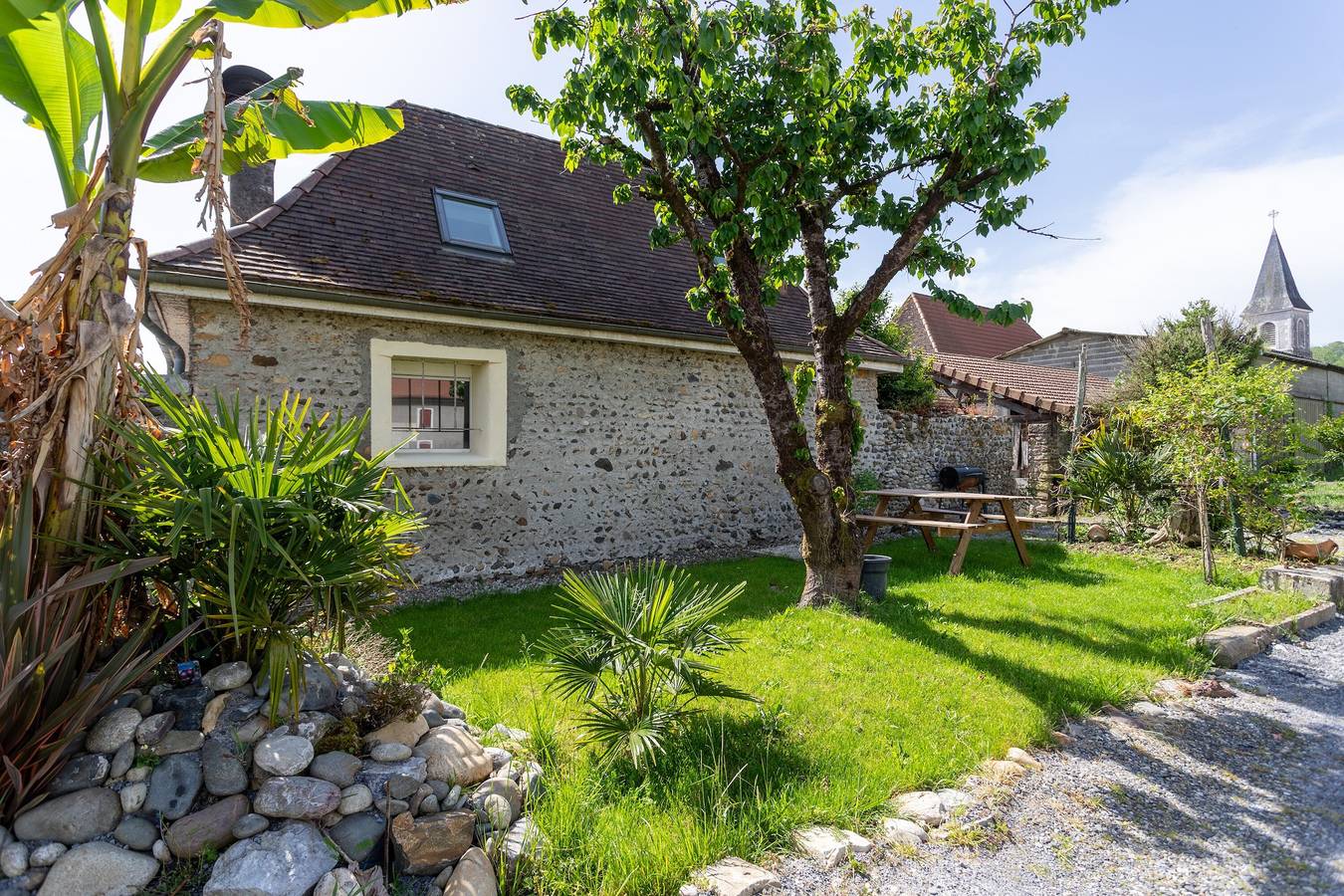 Holiday Rental for 4 People in Mont, Pyrénées-Atlantiques