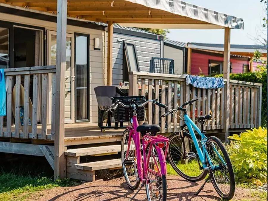 Camping  l'Océan  - Mobilhome 5 personnes - Authentique 3 Pièces 4/5 Personnes + Tv in Brem-sur-Mer, Vallée de la Loire
