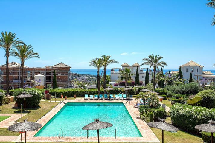 Ganze Wohnung, Ferienwohnung für 4 Personen mit Terrasse in Royal Flamingos Golf Resort, Benahavís