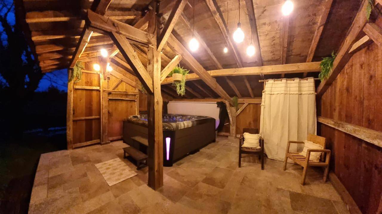 Grande maison avec Spa et sans vis-à-vis in Laglorieuse, Landes
