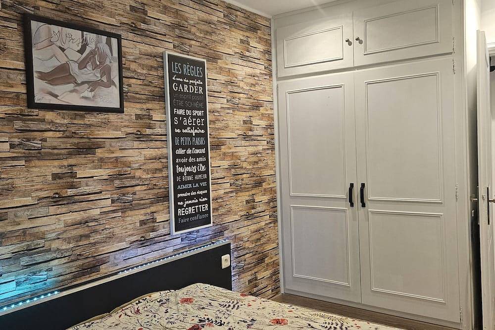 Appartamento intero, Location T2 Proche Toutes Commodites Et Dans Un Coin Tranquille Vue Campagne in Ajaccio, Ajaccio e dintorni