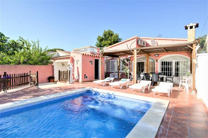 Ferienhaus für 8 Personen, mit Terrasse und Garten in Empuriabrava - 2