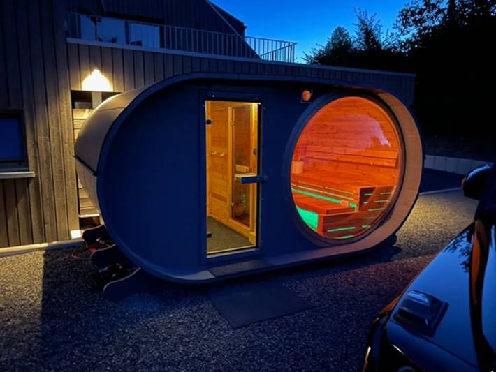 Ferienwohnung für 7 Personen, mit Terrasse und Whirlpool sowie Garten und Pool in Mützenich (Monschau) - 4