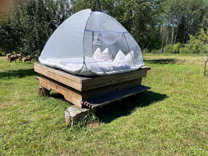 Camping für 2 Personen, mit Terrasse und Garten sowie Ausblick in Niederbayern