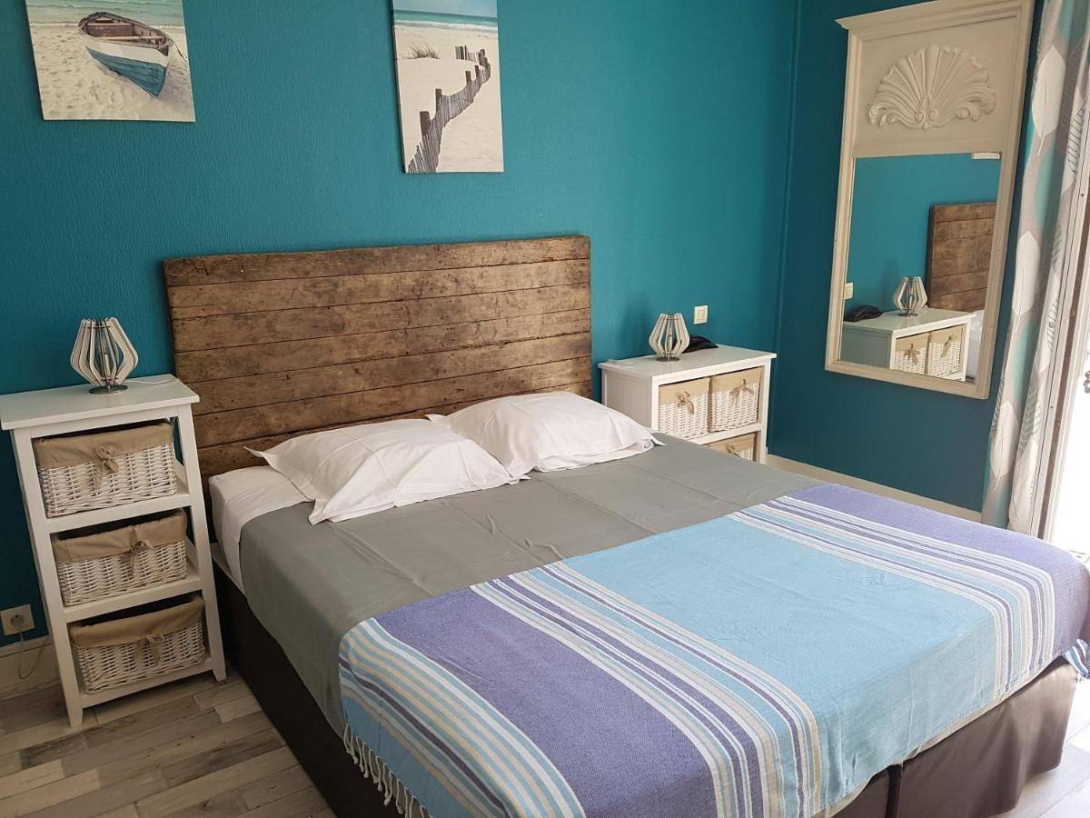 Double Room with Garden View in Saint-Palais-sur-Mer, Côte de Beauté
