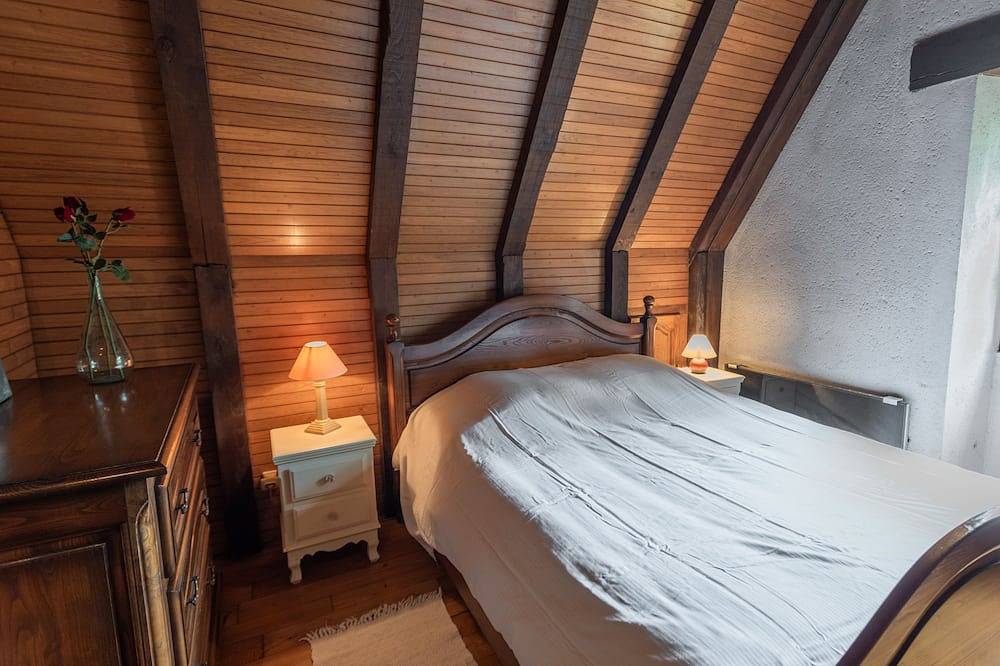 Sehr schöne authentische Gite mit privatem Pool in Besse, Périgord Noir