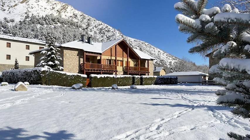 Appartement de vacances pour 4 personnes, avec vue ainsi que jardin et terrasse