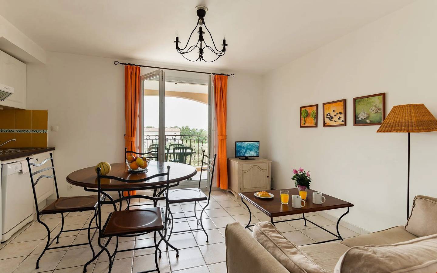 Apartamento entero, Lagrange Vacances Residence Le Domaine de Bourgeac - Short Stays in Paradou, Region de Arles