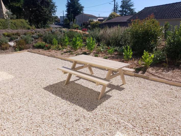 Gîte pour 2 personnes, avec vue et terrasse dans Baignes - 3